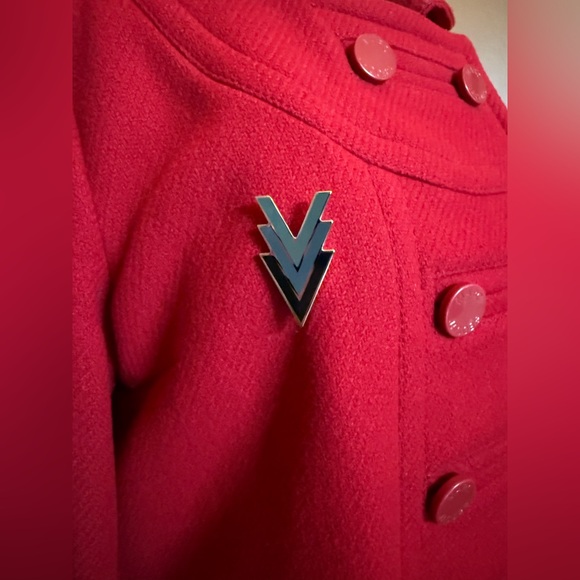 Louis Vuitton Silver-tone Enamel VVV pin featuring printed enamel inlays NWOT - Picture 13 of 13